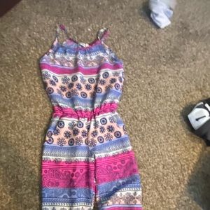 Sleeveless light pants romper